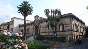 cinquefrondi-palazzo-municipale-540x304